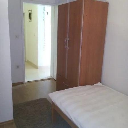 Star Guest house *